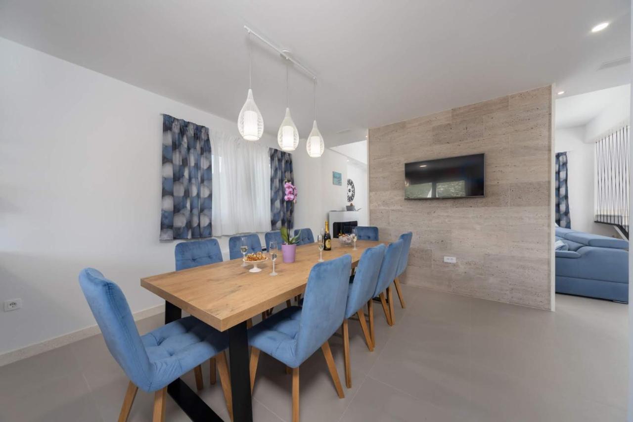 מרינה Villa Hileja מראה חיצוני תמונה